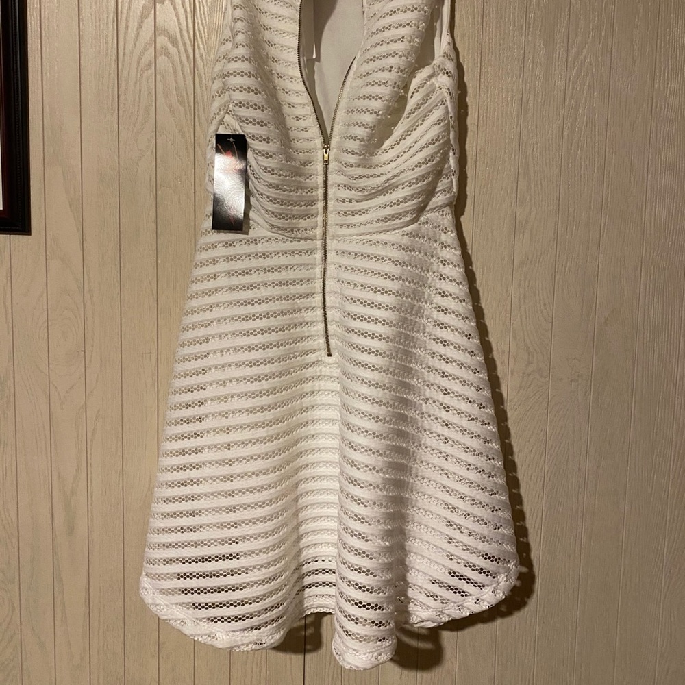 Dress - Picture 6 of 6